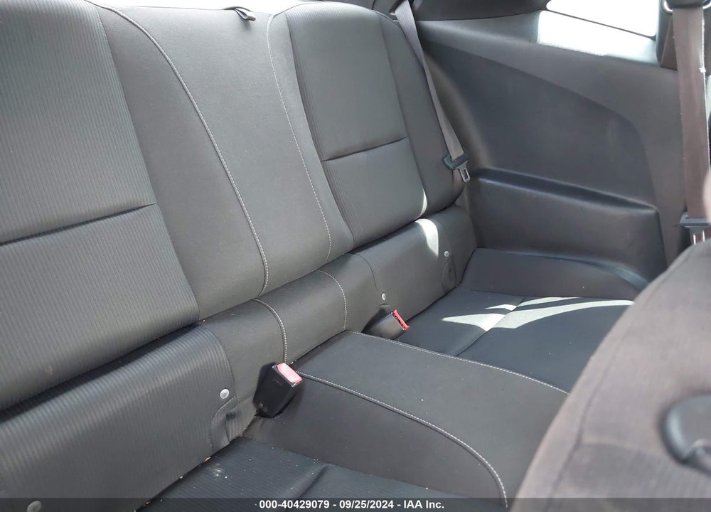 2010 CHEVROLET CAMARO 1LT VIN: 2G1FB1EV5A9211421