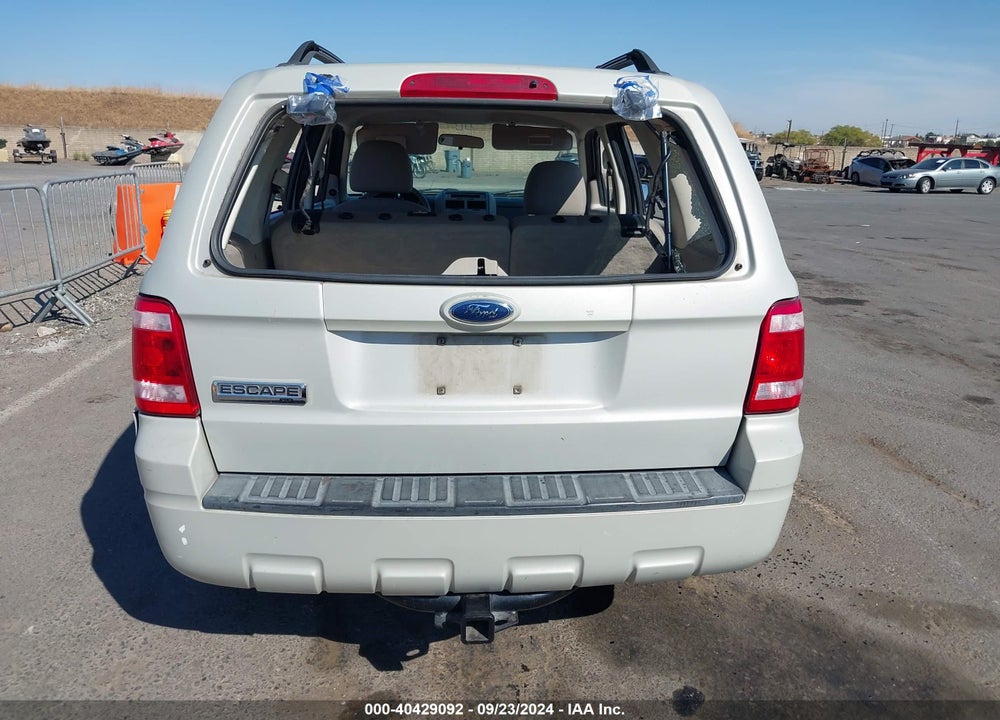2008 FORD ESCAPE XLT VIN: 1FMCU03108KC18442