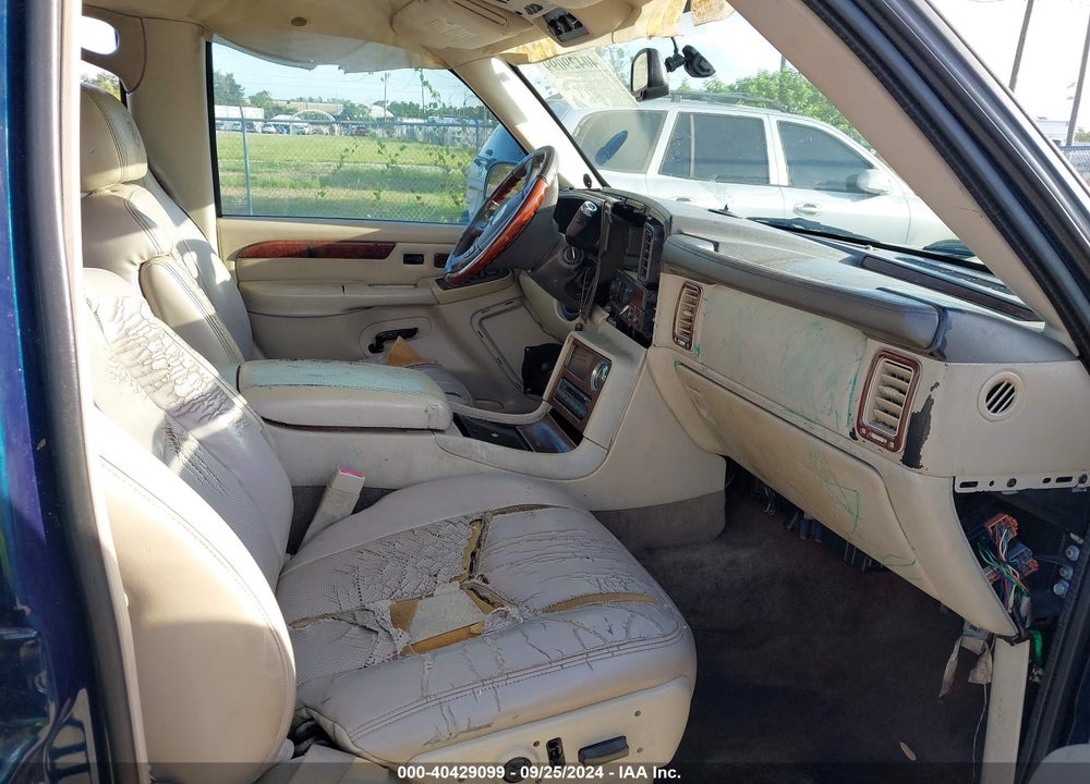 2005 CADILLAC ESCALADE STANDARD VIN: 1GYEC63T95R122617