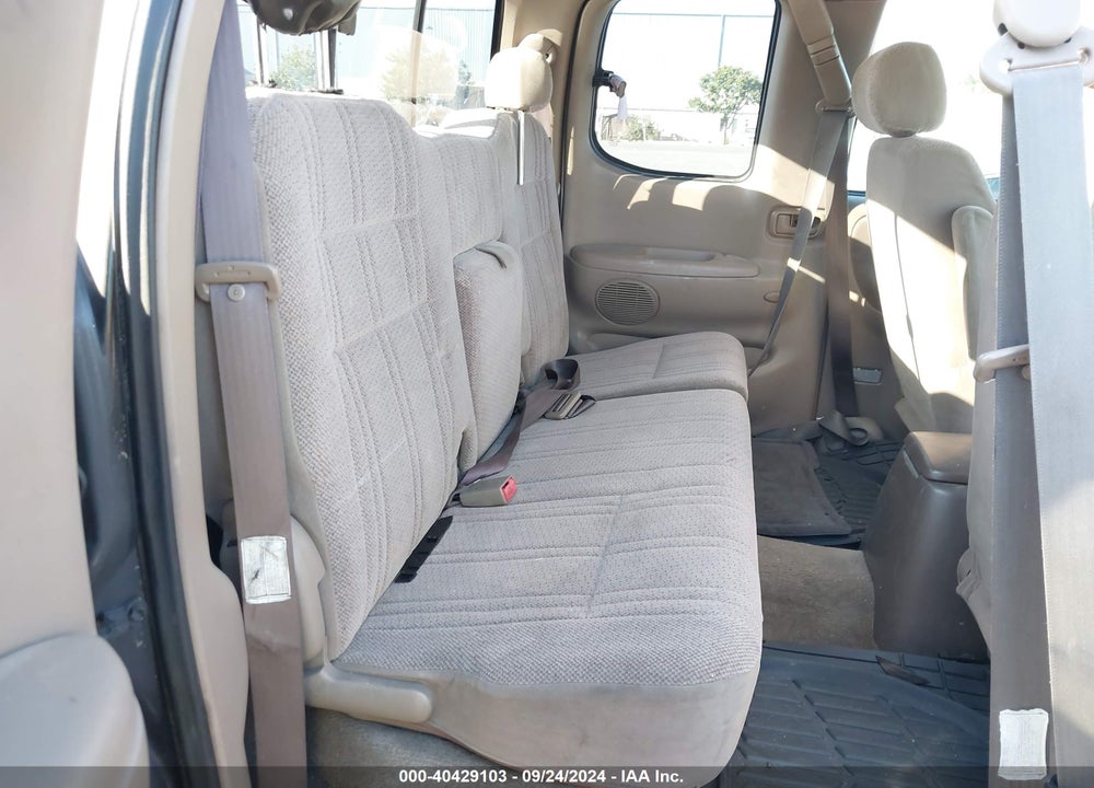 2002 TOYOTA TUNDRA SR5 V8 VIN: 5TBRT341X2S322916