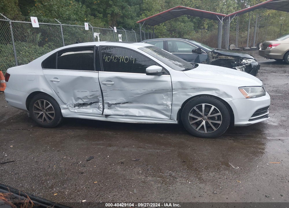 2017 VOLKSWAGEN JETTA 1.4T SE VIN: 3VWDB7AJ6HM382293