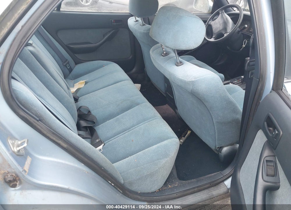 1993 TOYOTA CAMRY LE VIN: JT2SK12E5P0115861