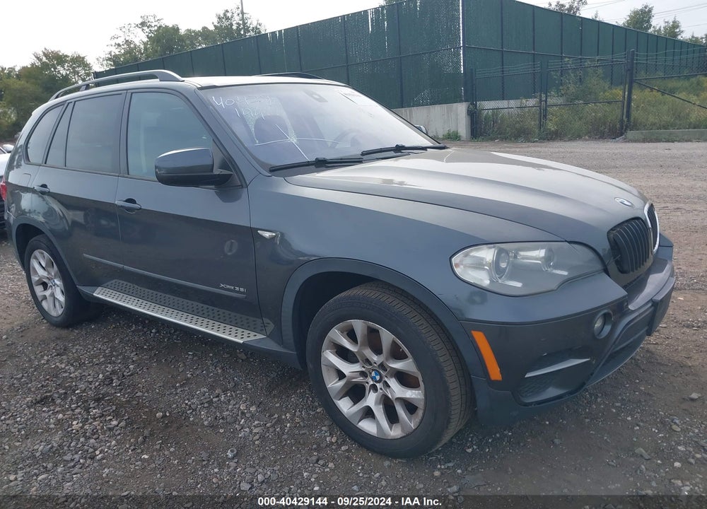 2013 BMW X5 XDRIVE35I/XDRIVE35I PREMIUM/XDRIVE35I SPORT ACTIVITY VIN: 5UXZV4C50D0B12330