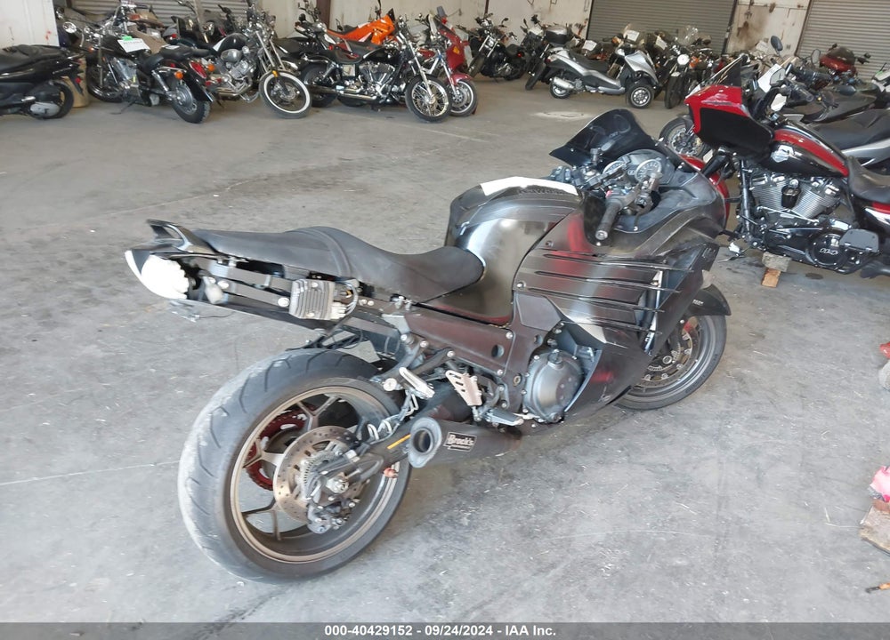 2016 KAWASAKI ZX1400 J VIN: JKBZXNJ17GA000305