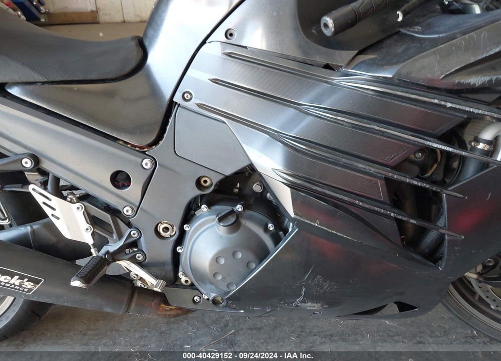 2016 KAWASAKI ZX1400 J VIN: JKBZXNJ17GA000305