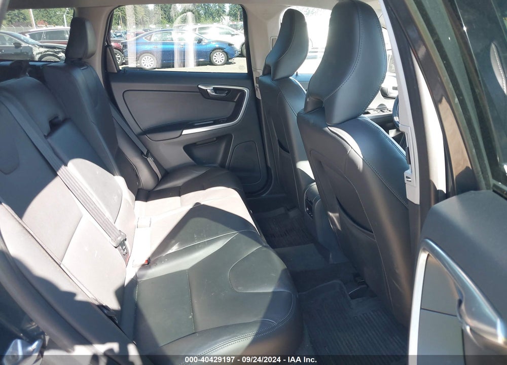 2016 VOLVO XC60 T5 PLATINUM VIN: YV4612RM6G2826405