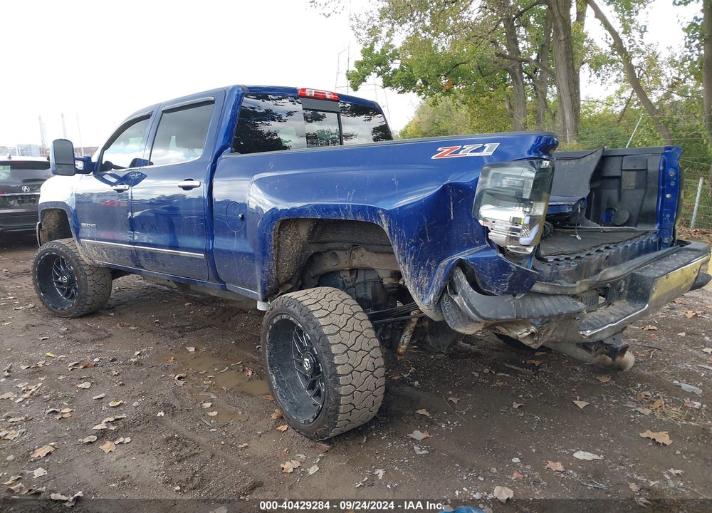 2015 CHEVROLET SILVERADO 2500HD VIN: 1GC1KWE82FF157177