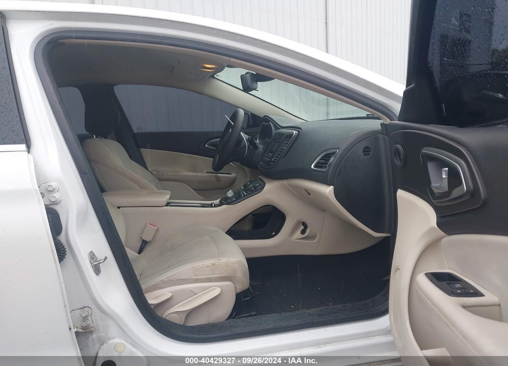 2016 CHRYSLER 200 LIMITED VIN: 1C3CCCAB2GN164664