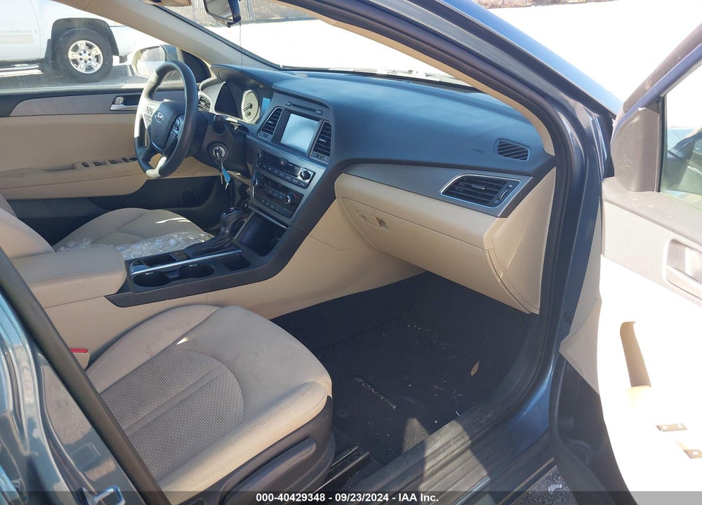 2016 HYUNDAI SONATA SE VIN: 5NPE24AF3GH269262