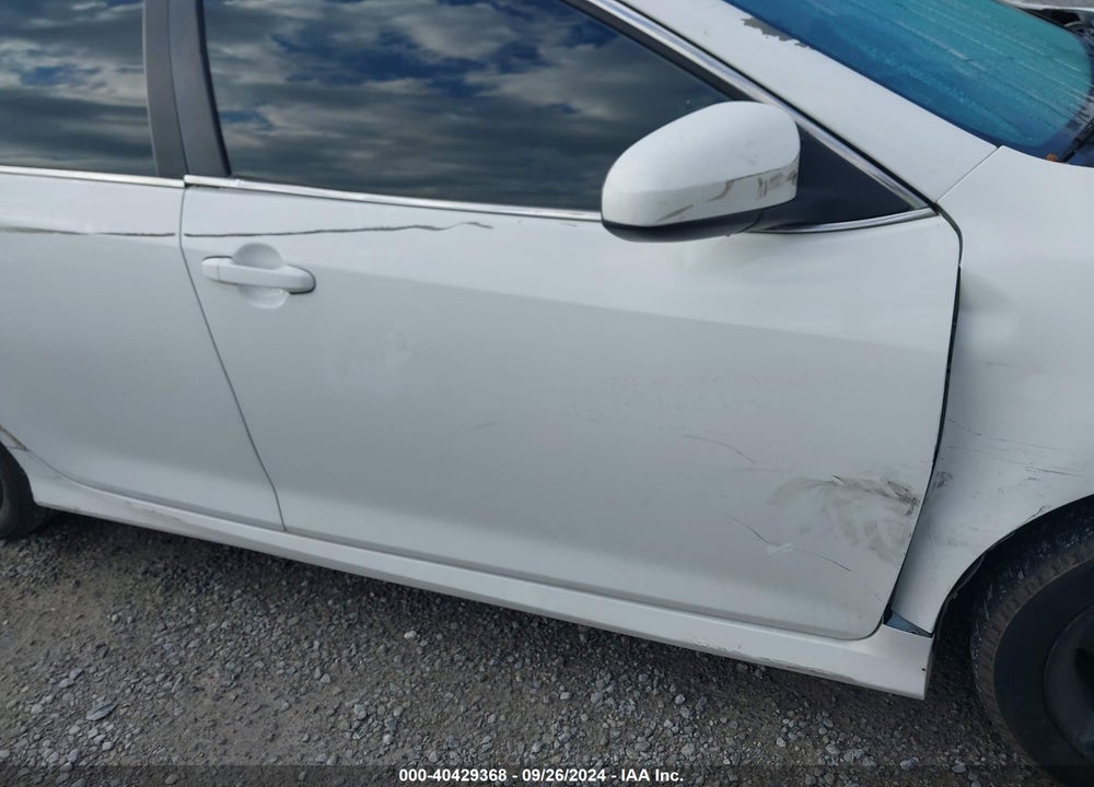 2014 TOYOTA CAMRY SE VIN: 4T1BF1FK6EU334714