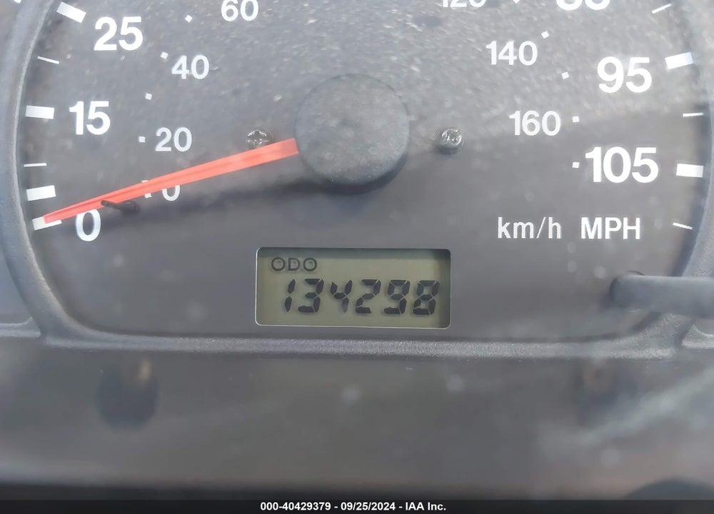 2000 SUZUKI GRAND VITARA JLS/JLS+/LIMITED VIN: JS3TE62V1Y4107333