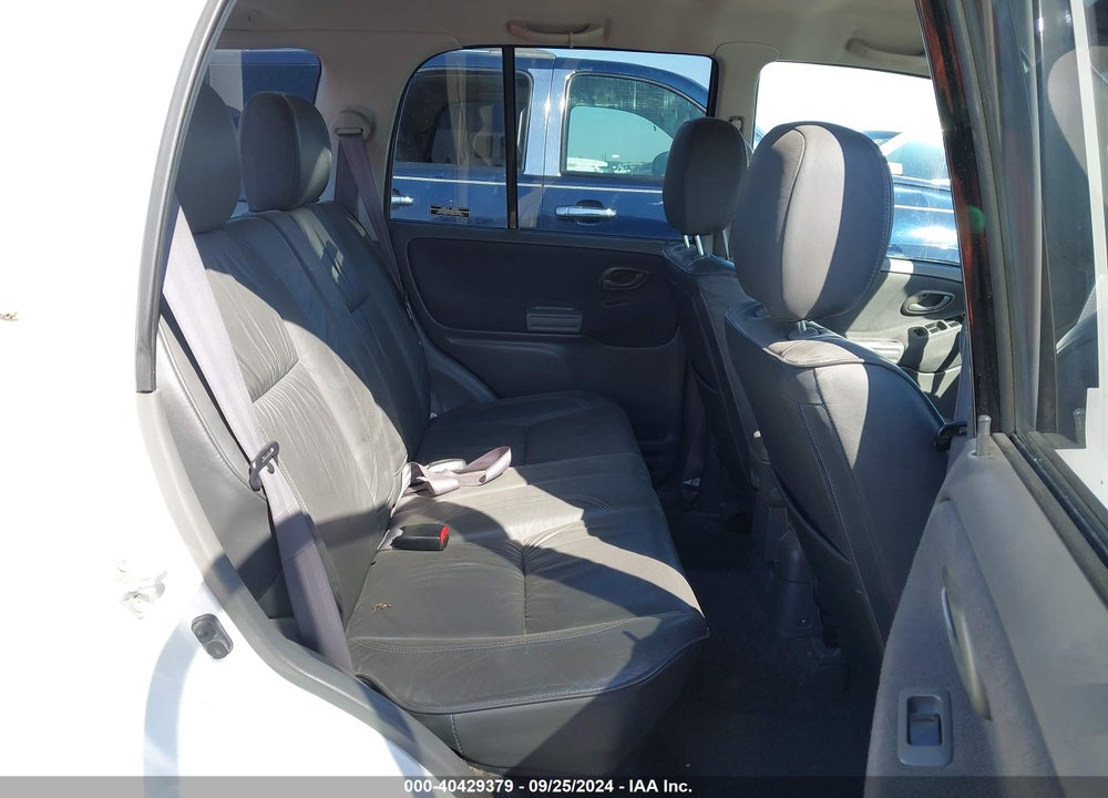 2000 SUZUKI GRAND VITARA JLS/JLS+/LIMITED VIN: JS3TE62V1Y4107333