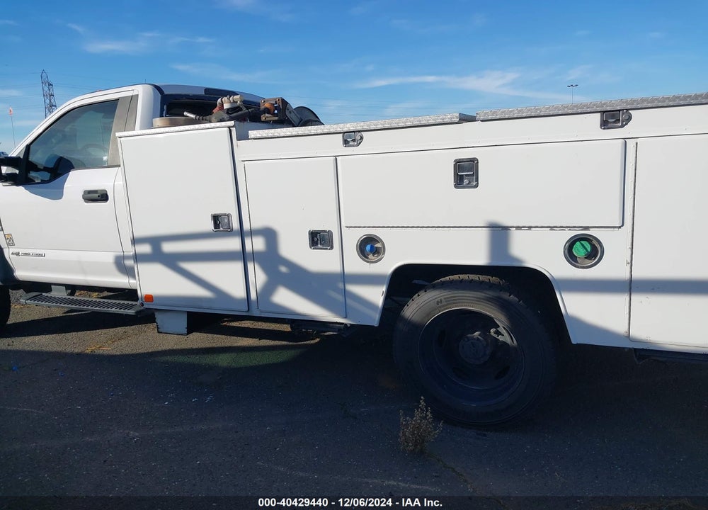 2019 FORD F-550 CHASSIS XL VIN: 1FDUF5GT4KDA12351
