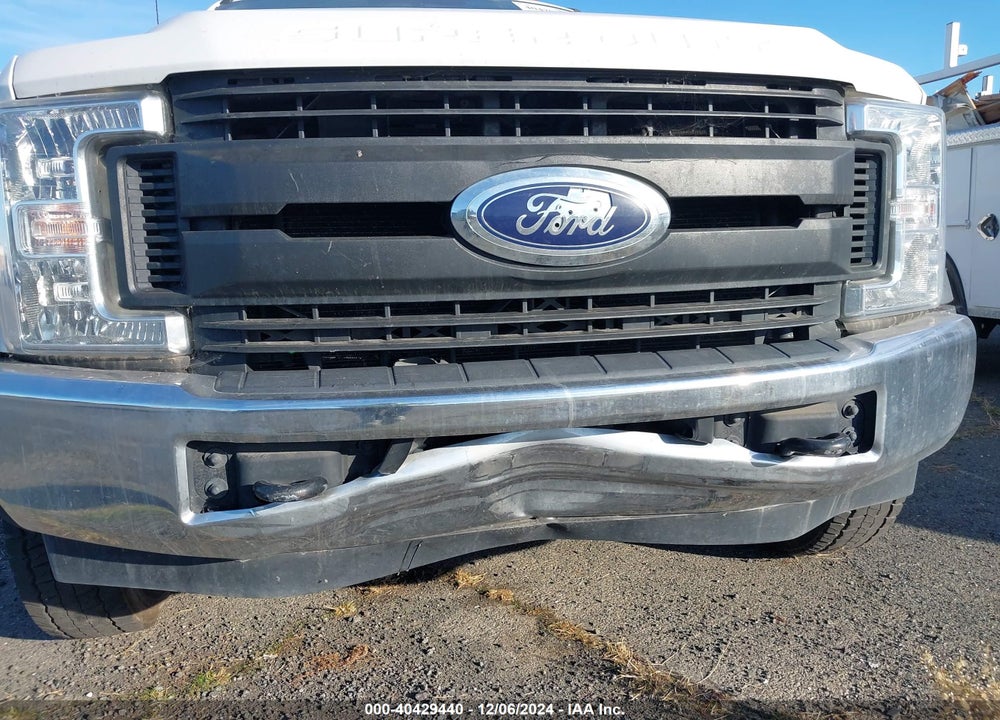 2019 FORD F-550 CHASSIS XL VIN: 1FDUF5GT4KDA12351