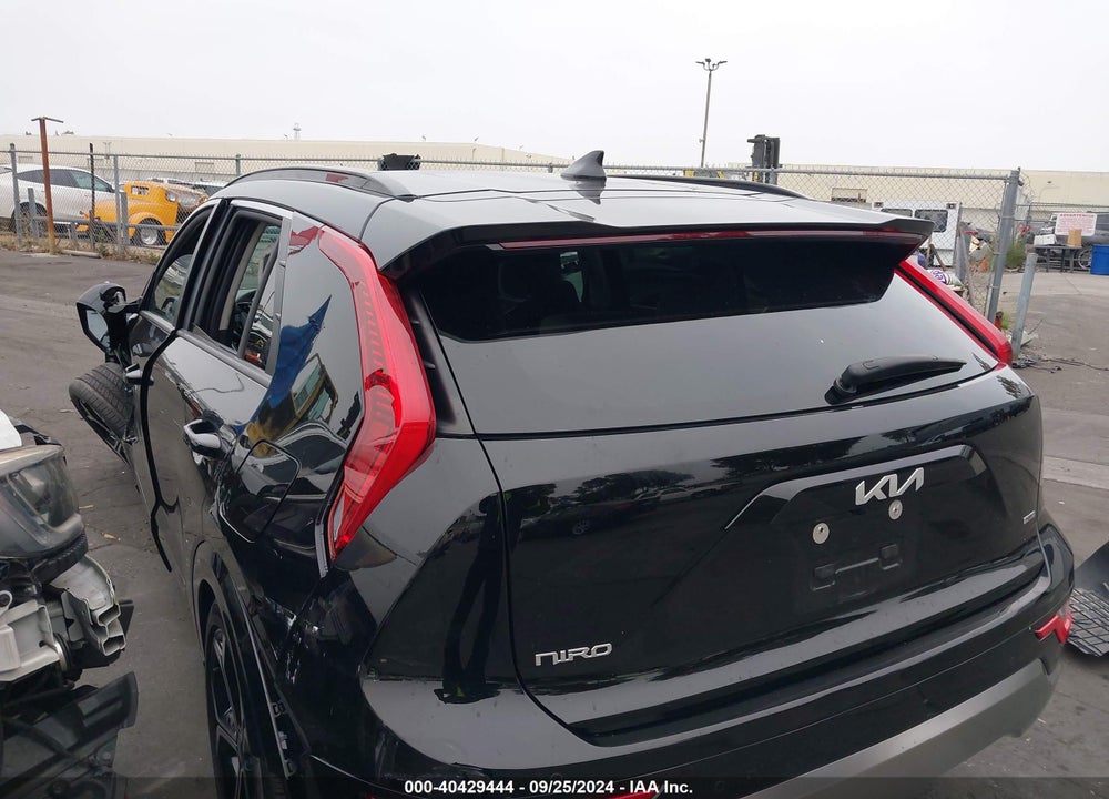 2023 KIA NIRO EX TOURING VIN: KNDCR3LE7P5074167