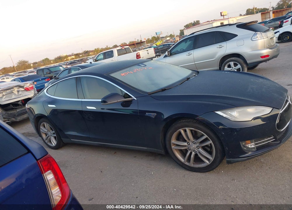 2014 TESLA MODEL S VIN: 5YJSA1S11EFP60240