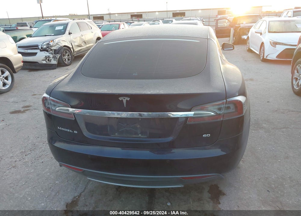 2014 TESLA MODEL S VIN: 5YJSA1S11EFP60240