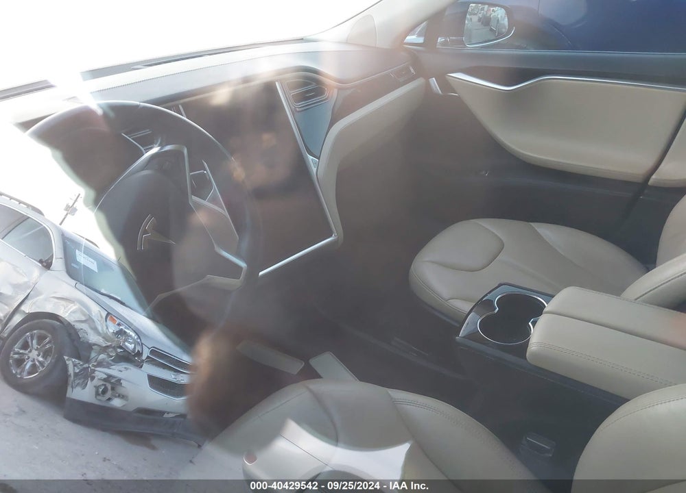 2014 TESLA MODEL S VIN: 5YJSA1S11EFP60240