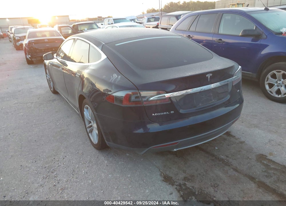 2014 TESLA MODEL S VIN: 5YJSA1S11EFP60240