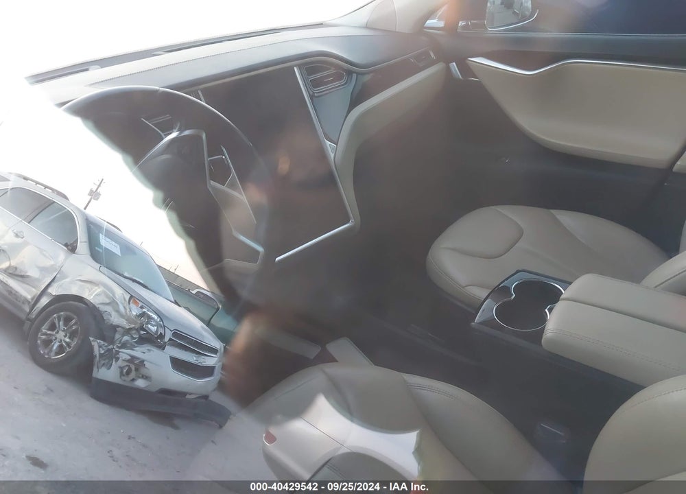 2014 TESLA MODEL S VIN: 5YJSA1S11EFP60240