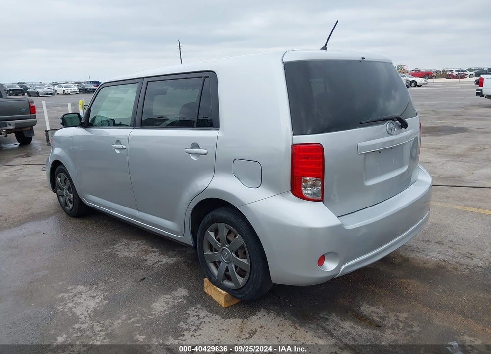 2015 SCION XB VIN: JTLZE4FE3FJ073115