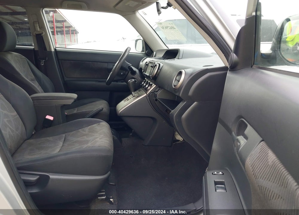 2015 SCION XB VIN: JTLZE4FE3FJ073115