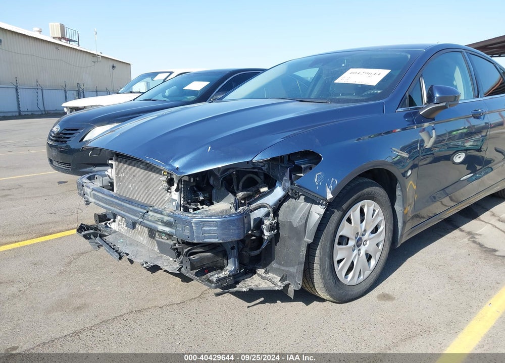 2019 FORD FUSION S VIN: 3FA6P0G77KR216400