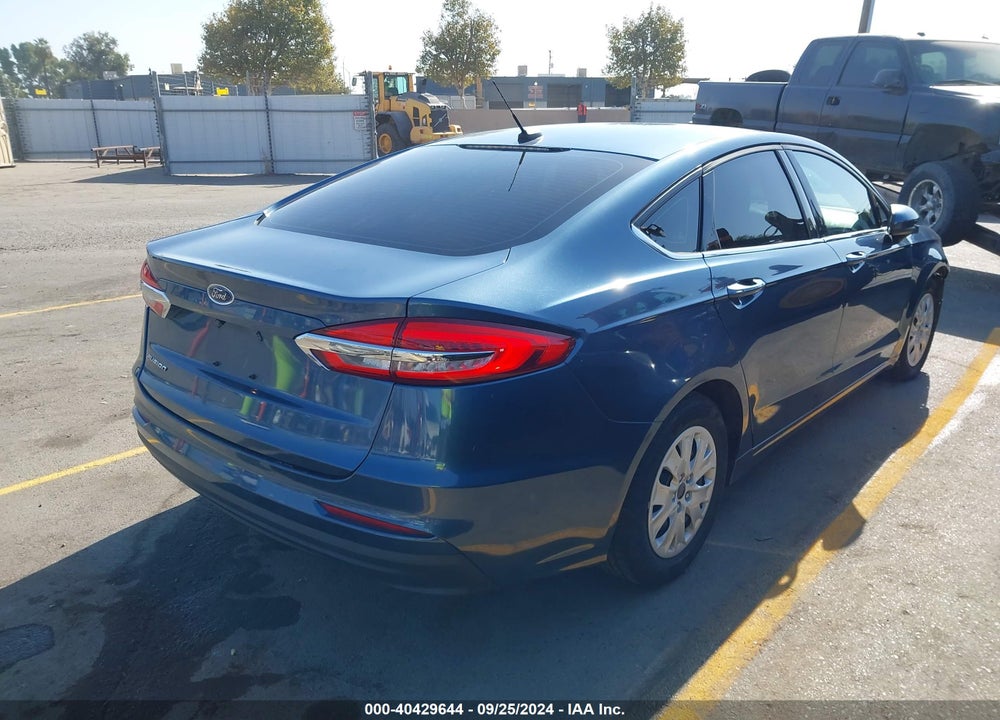 2019 FORD FUSION S VIN: 3FA6P0G77KR216400