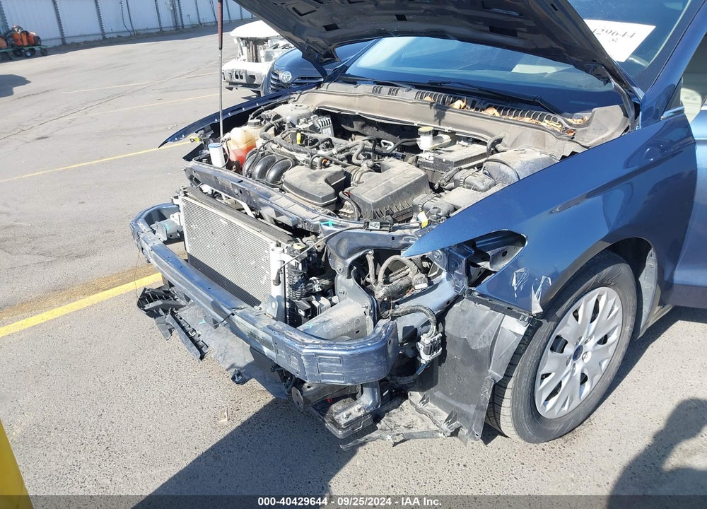 2019 FORD FUSION S VIN: 3FA6P0G77KR216400