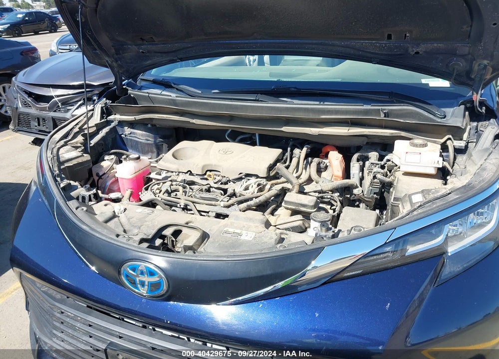 2021 TOYOTA SIENNA XLE VIN: 5TDJSKFCXMS002742