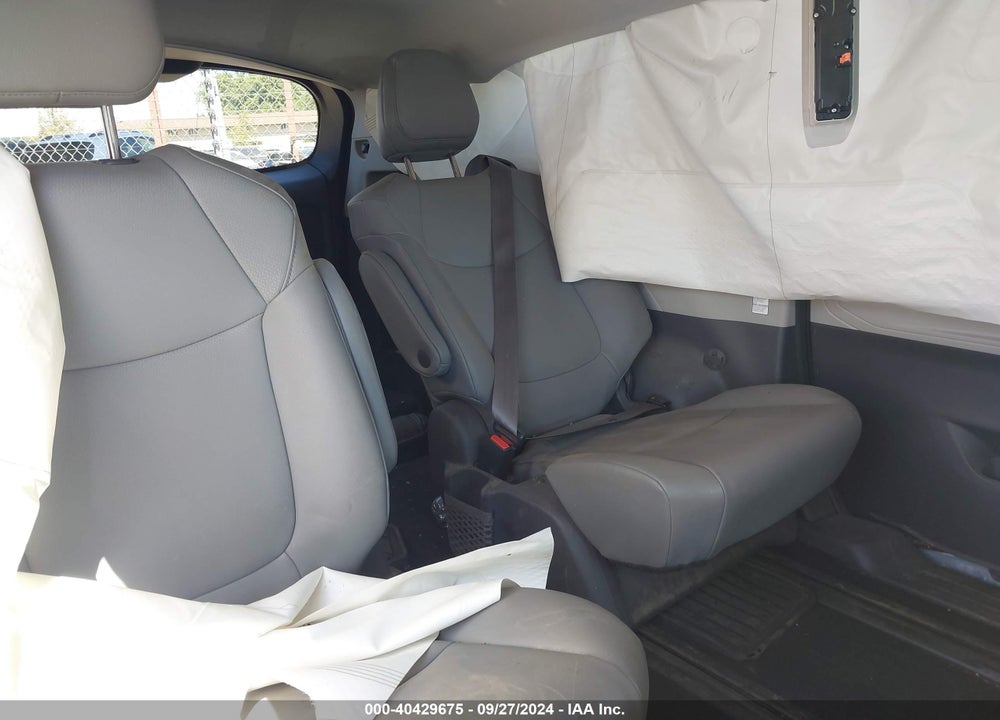 2021 TOYOTA SIENNA XLE VIN: 5TDJSKFCXMS002742