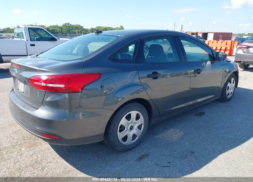 2018 FORD FOCUS S VIN: 1FADP3E28JL286517