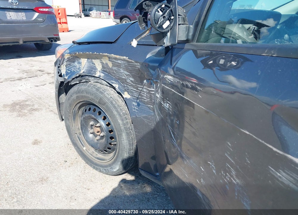 2018 FORD FOCUS S VIN: 1FADP3E28JL286517
