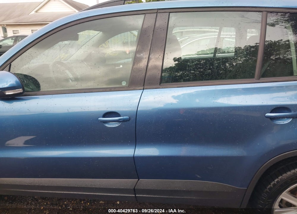 2017 VOLKSWAGEN TIGUAN 2.0T/2.0T S VIN: WVGAV7AX9HK045119