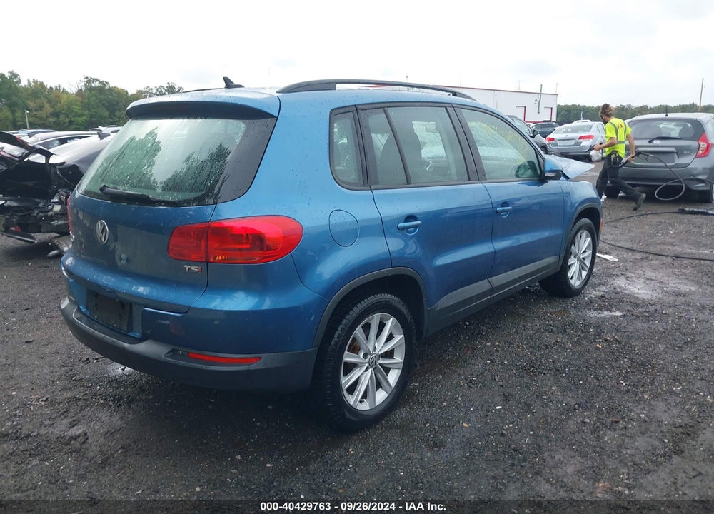 2017 VOLKSWAGEN TIGUAN 2.0T/2.0T S VIN: WVGAV7AX9HK045119