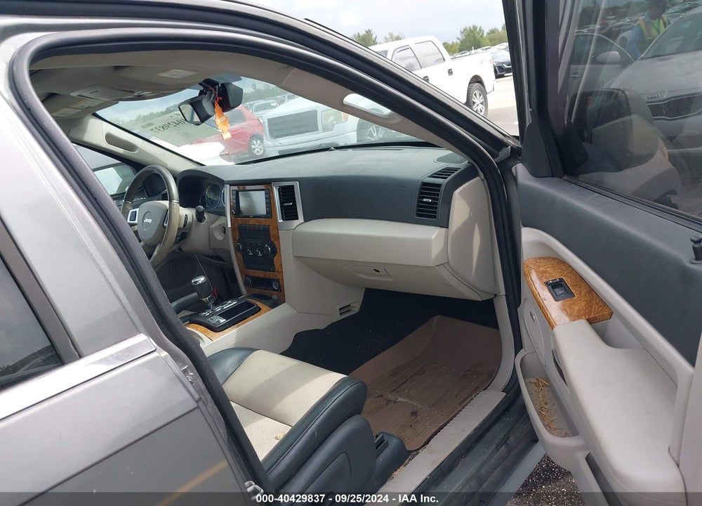 2008 JEEP GRAND CHEROKEE LIMITED VIN: 1J8HR58268C127768