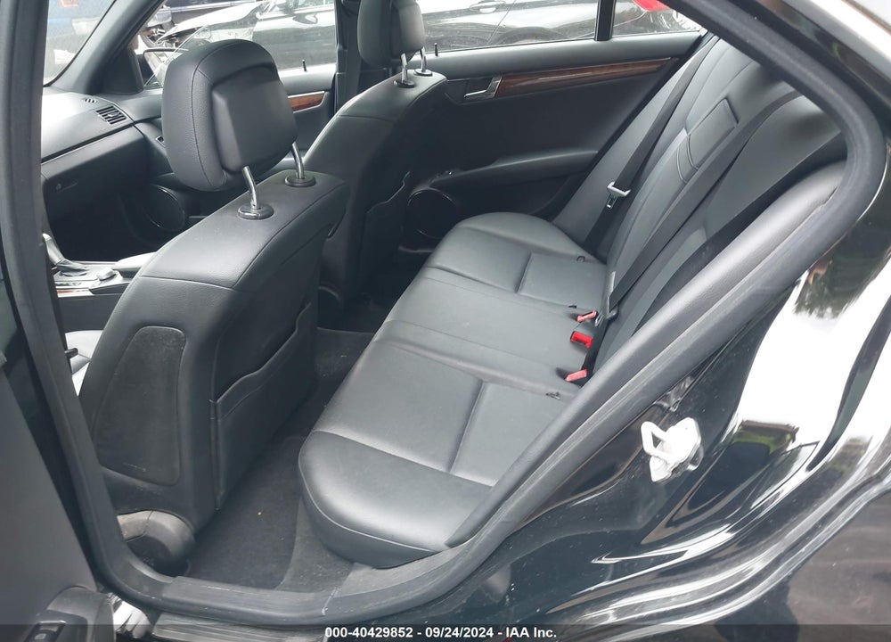 2010 MERCEDES-BENZ C 300 LUXURY 4MATIC/SPORT 4MATIC VIN: WDDGF8BB5AR127436