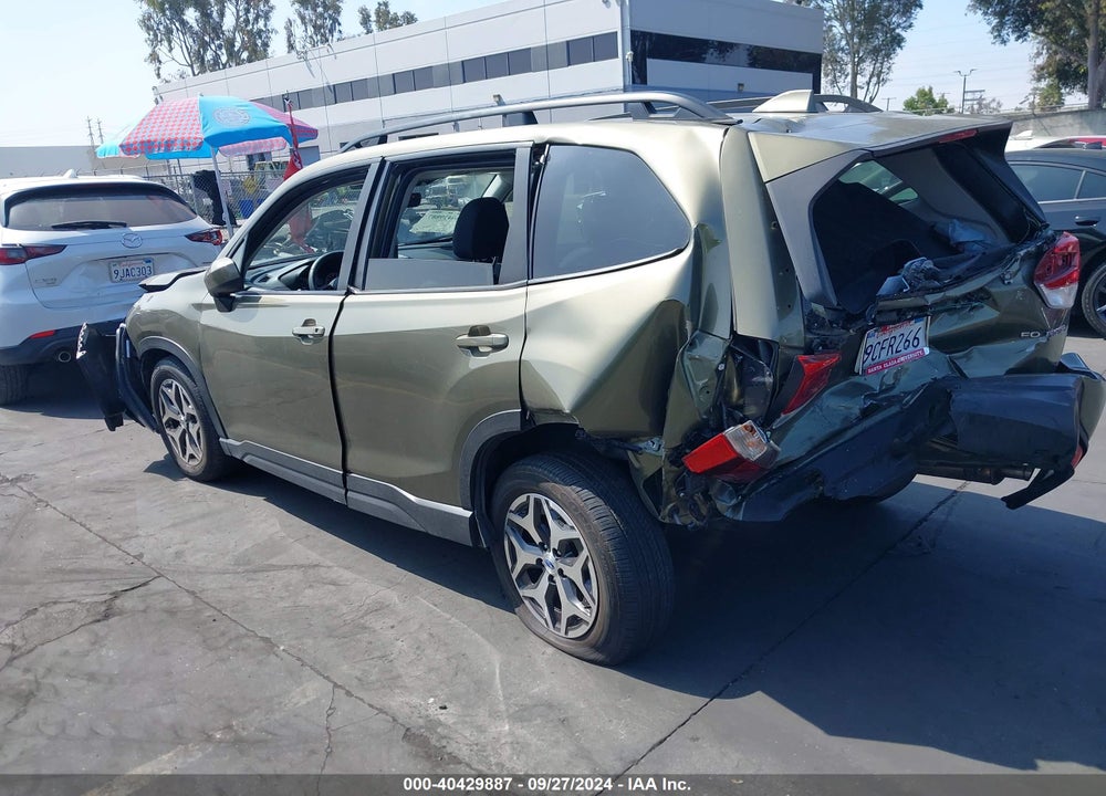2022 SUBARU FORESTER PREMIUM VIN: JF2SKAEC3NH488379