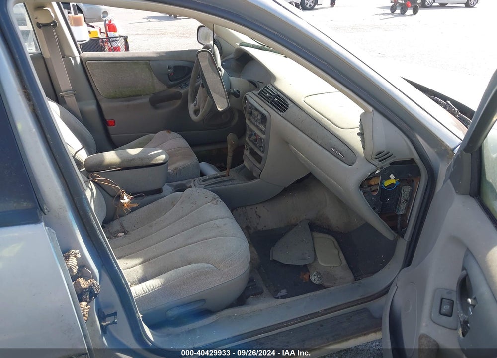 1998 CHEVROLET MALIBU VIN: 1G1ND52M1W6145229
