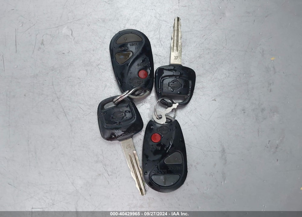 2001 NISSAN PATHFINDER LE VIN: JN8DR09Y81W603913