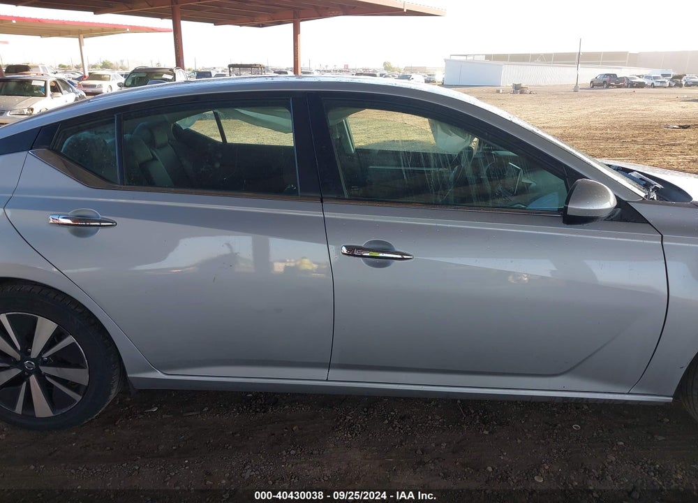 2021 NISSAN ALTIMA SV FWD VIN: 1N4BL4DV5MN318367