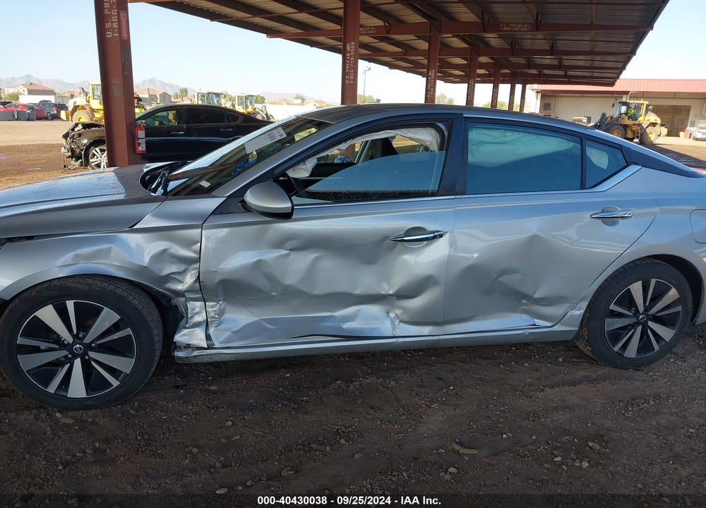 2021 NISSAN ALTIMA SV FWD VIN: 1N4BL4DV5MN318367