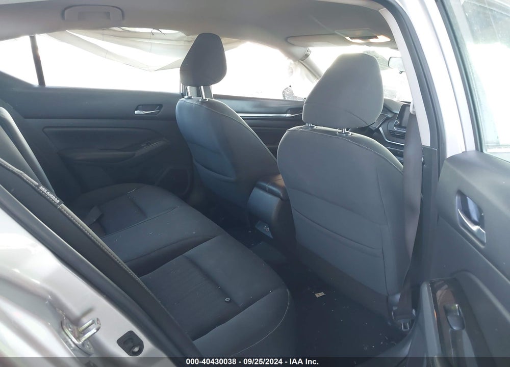 2021 NISSAN ALTIMA SV FWD VIN: 1N4BL4DV5MN318367