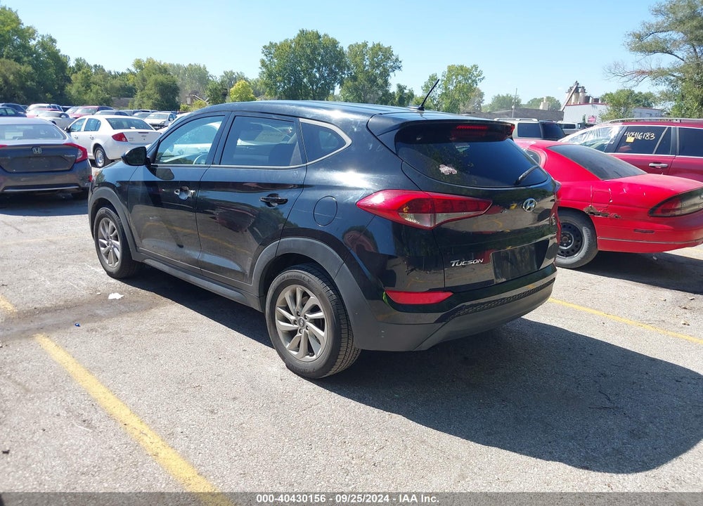 2017 HYUNDAI TUCSON SE VIN: KM8J23A40HU538960