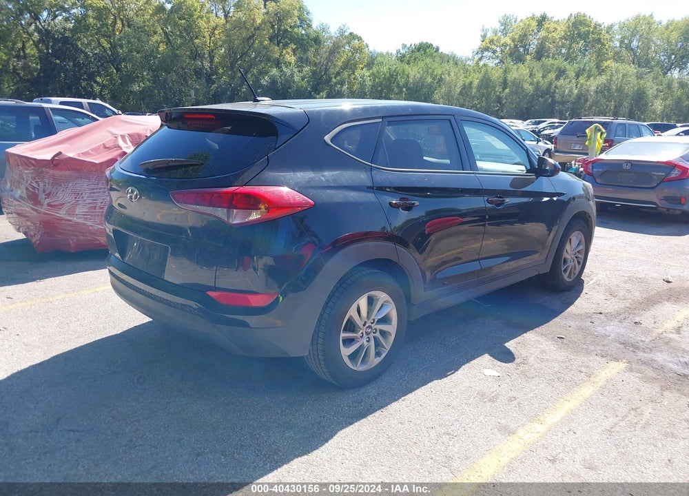 2017 HYUNDAI TUCSON SE VIN: KM8J23A40HU538960