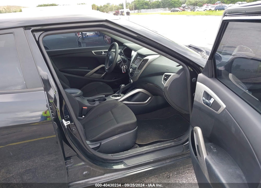 2015 HYUNDAI VELOSTER VIN: KMHTC6ADXFU239433