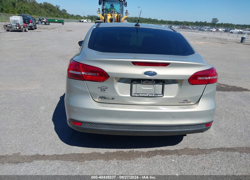2015 FORD FOCUS SE VIN: 1FADP3F28FL333292