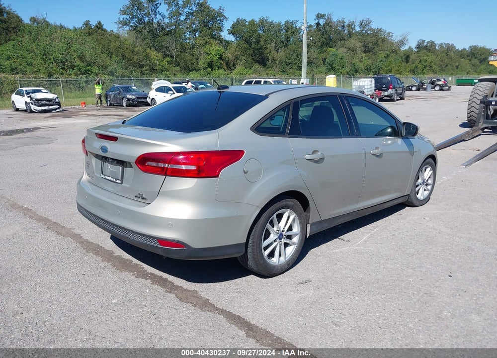 2015 FORD FOCUS SE VIN: 1FADP3F28FL333292