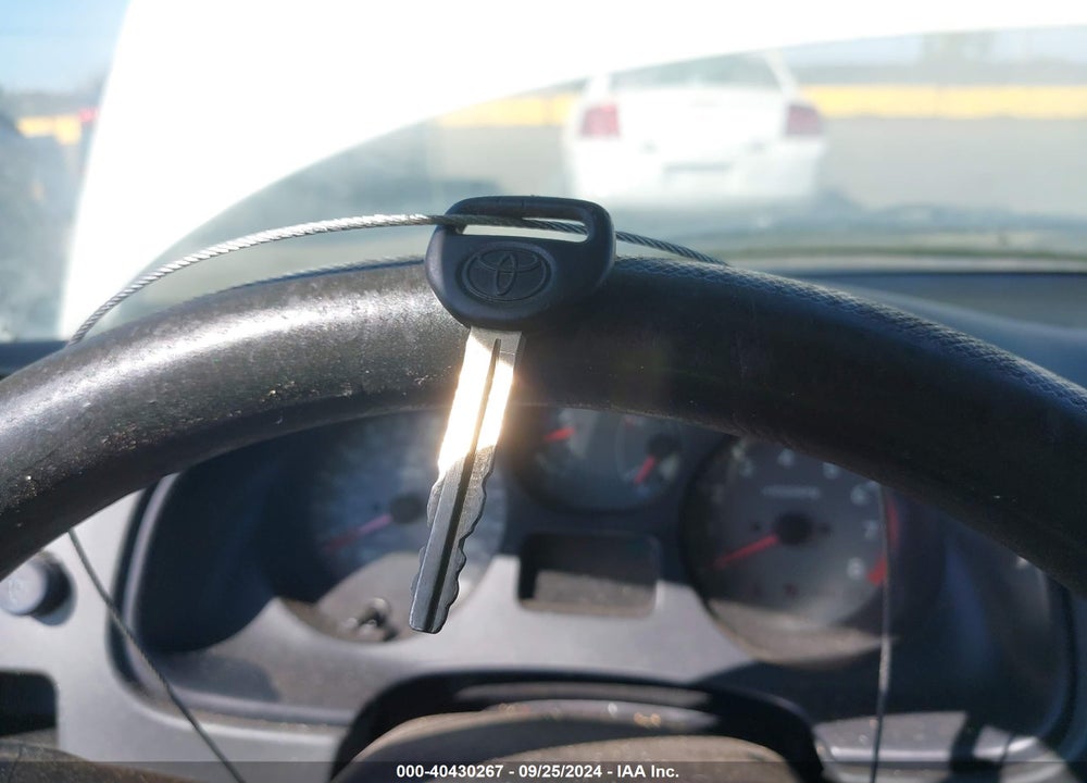 1999 TOYOTA RAV4 VIN: JT3GP10V7X7058740