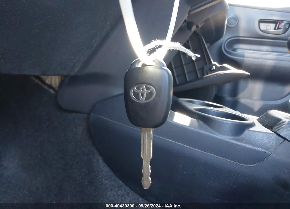 2015 TOYOTA PRIUS C ONE VIN: JTDKDTB38F1101845